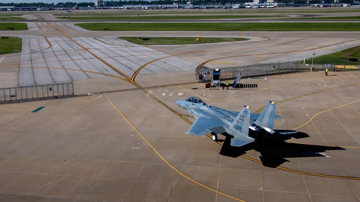ABD Hava Kuvvetleri 22. F-15EX Eagle II savaş uçağını teslim aldı