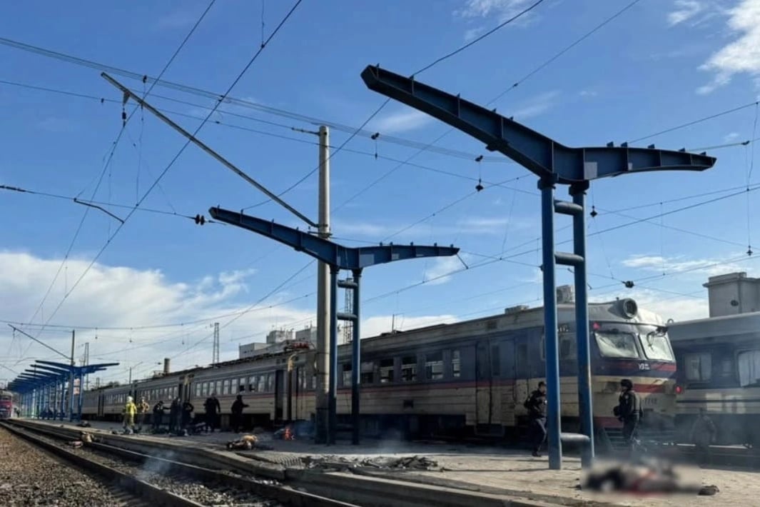 Rusya'dan tren garına saldırı: 13 sivil hayatını kaybetti