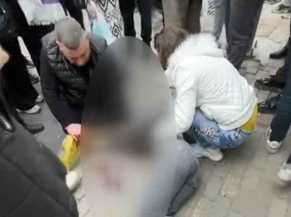 Boşanma aşamasındaki eşini katletti