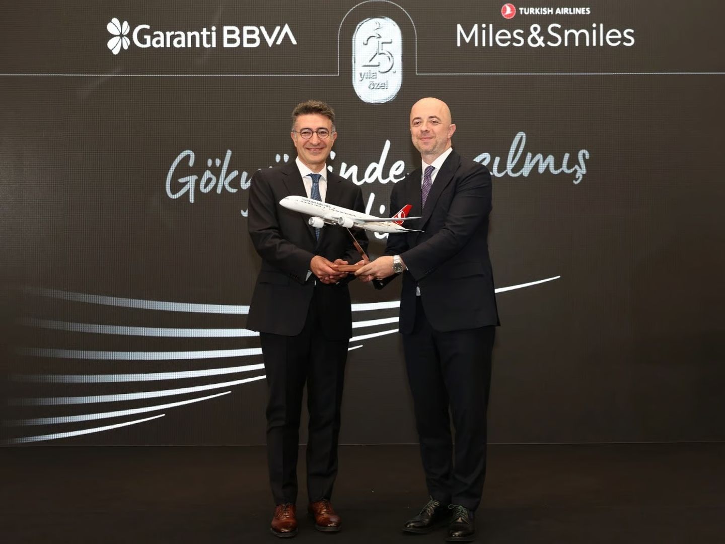 Garanti BBVA ve THY’den Türkiye’de bir ilk: Uçak parçasından kredi kartı