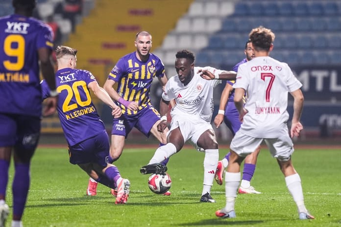 Antalyaspor hasreti bitirdi