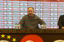 Beşiktaş’ta transfer harekatı başladı: Sergen Yalçın'dan camiaya açık mesaj