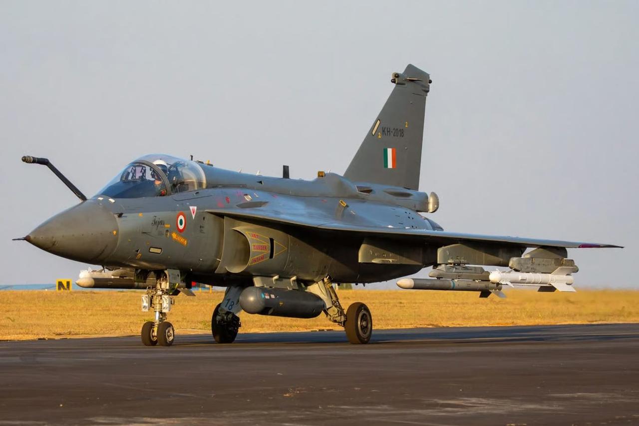 Hindistan, yerli savaş uçakları için ikinci GE-F404 motorunu teslim aldı