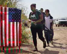 ABD yüz binlerce göçmene ülkeden ayrılma tebligatı gönderdi