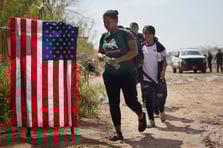 ABD yüz binlerce göçmene ülkeden ayrılma tebligatı gönderdi