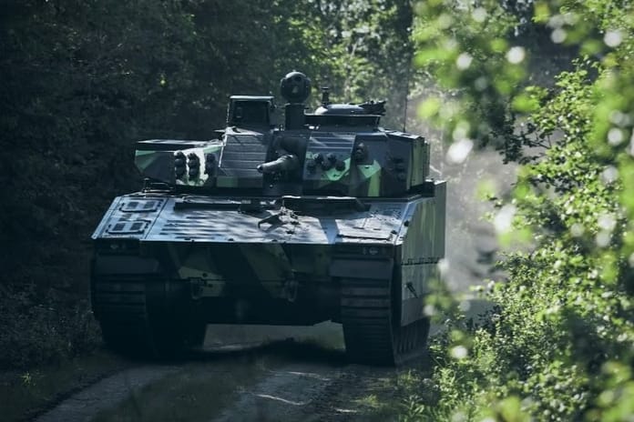 Raytheon UK, CV90 araçları için GPS karıştırma önleyici sistemler tedarik edecek