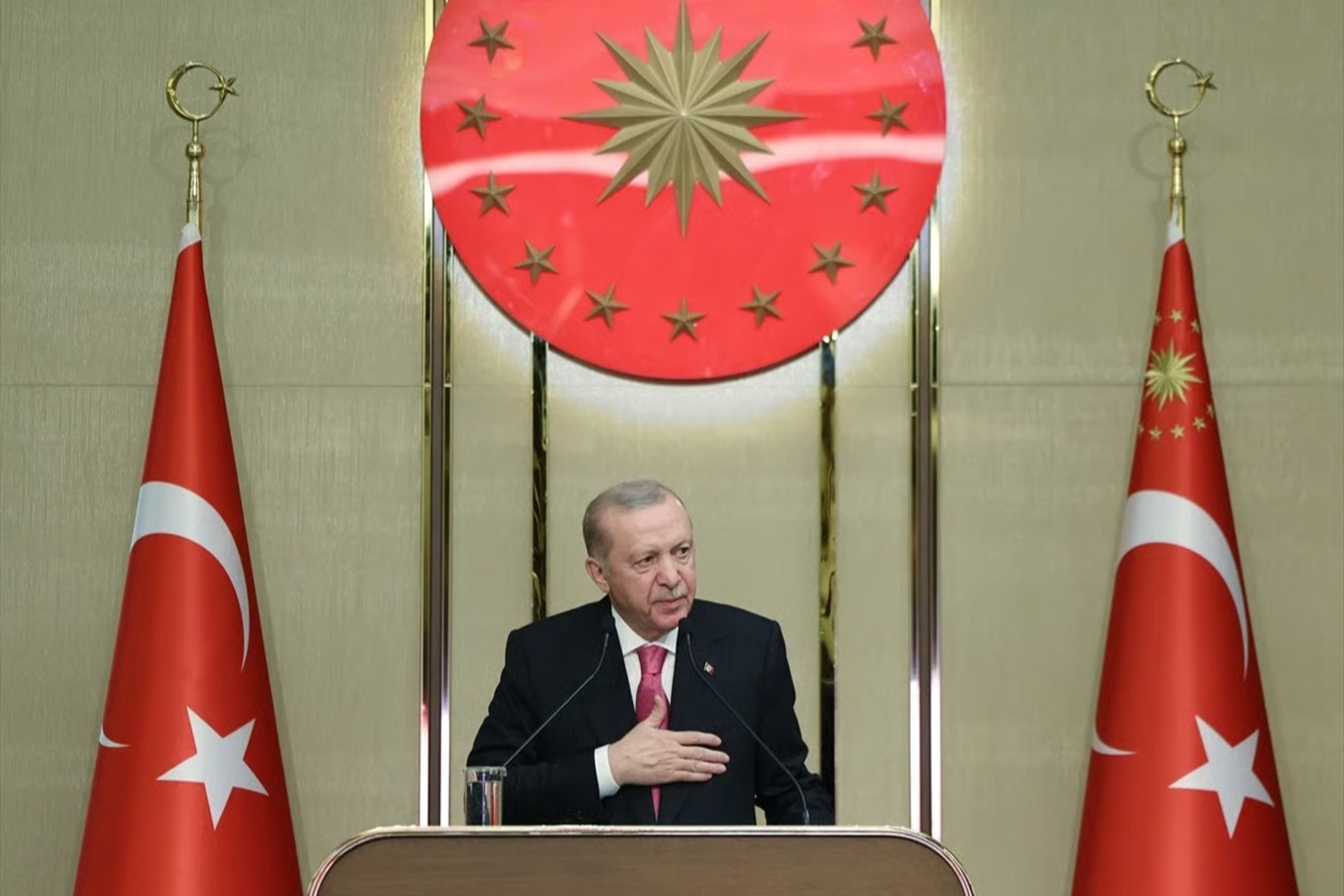 Cumhurbaşkanı Erdoğan'dan gençlere iftar programında önemli mesajlar