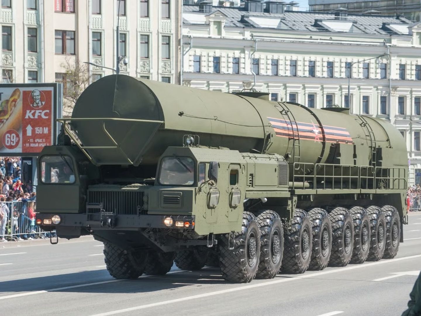 Rusya'dan Putin'in Çin ziyareti öncesi 65 bin askerle nükleer tatbikat