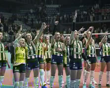 Liderlik el değiştirdi: Dev derbinin galibi Fenerbahçe