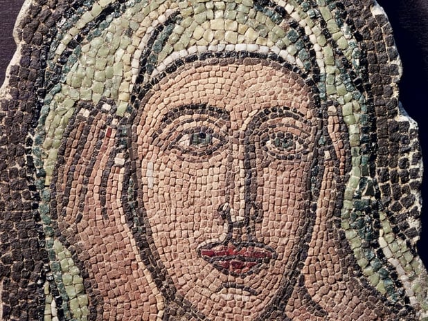 Bizans'ta kendini zincire vuran keşişin kadın olduğu ortaya çıktı