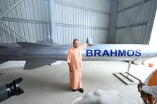 Hindistan yeni BrahMos füze fabrikasını hizmete açtı