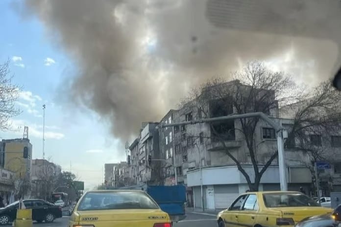 İsrail Savunma Bakanı Katz: İran’a yönelik “önleyici saldırı” başlatıldı