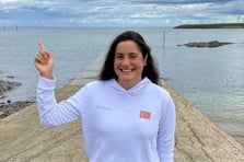 Aysu Türkoğlu, Kaiwi Kanalı'nı aşan en genç Türk yüzücü oldu