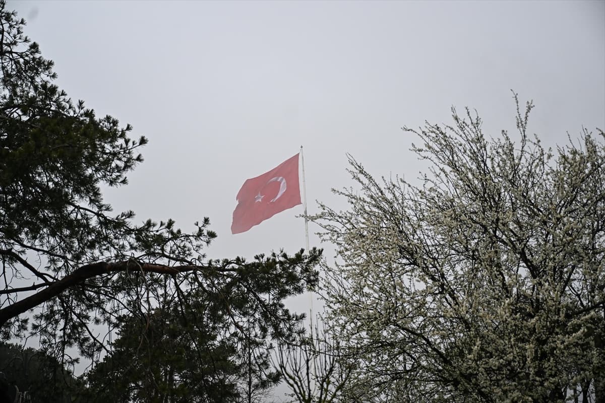 İstanbul'da sabah saatlerinde sis etkili oluyor