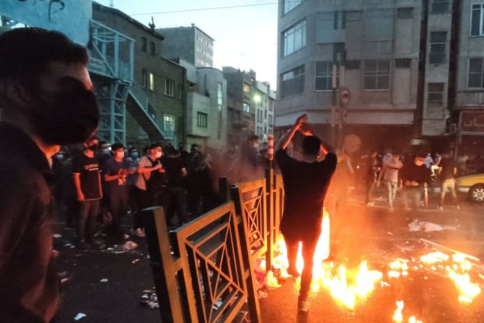 İran’daki protestolarda ölü sayısı 6 bin 872’ye yükseldi