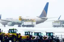 ABD’de kar fırtınası hava ulaşımını vurdu