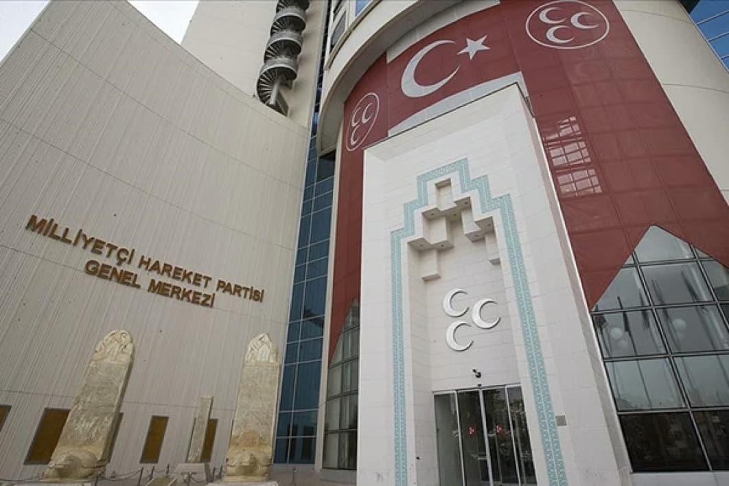 MHP'de 'tasfiye' depremi sürüyor! 