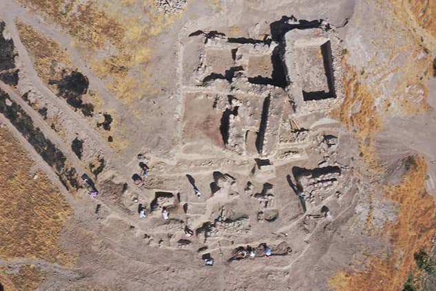 Elazığ'da 6 bin yıllık tapınak keşfedildi