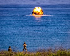 Hedef gemi Filipinler'deki tatbikatta vurulamadan battı