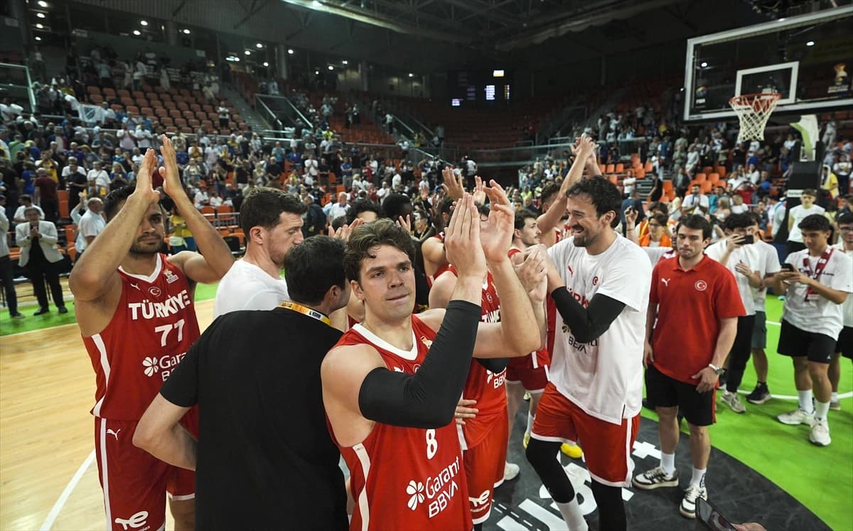 A Milli Basketbol Takımı, Bosna Hersek'i deplasmanda yenerek liderliği garantiledi