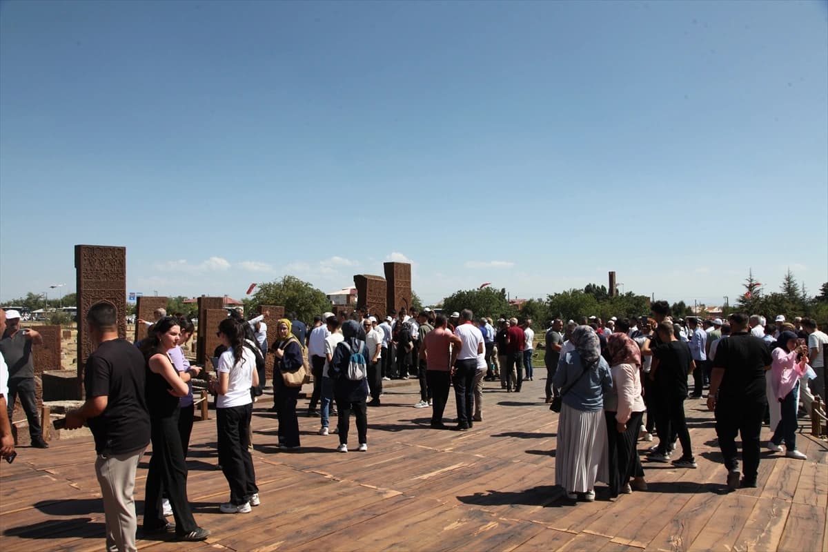 Selçuklu Meydan Mezarlığı, Malazgirt Zaferi'nin 955. yılında ziyaret edildi