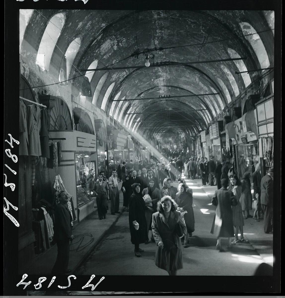 İstanbul'un hiç görmediğiniz fotoğrafları ortaya çıktı | Ünlü fotoğrafçının 79 yıllık arşivi tarihe ışık tutuyor