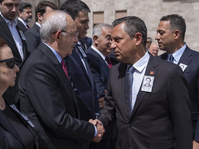 Kılıçdaroğlu, Özgür Özel'i reddetti! Mutlak butlan çıkarsa ne olacak?