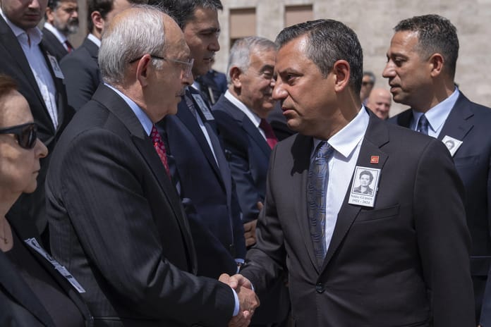 Kılıçdaroğlu, Özgür Özel'i reddetti! Mutlak butlan çıkarsa ne olacak?