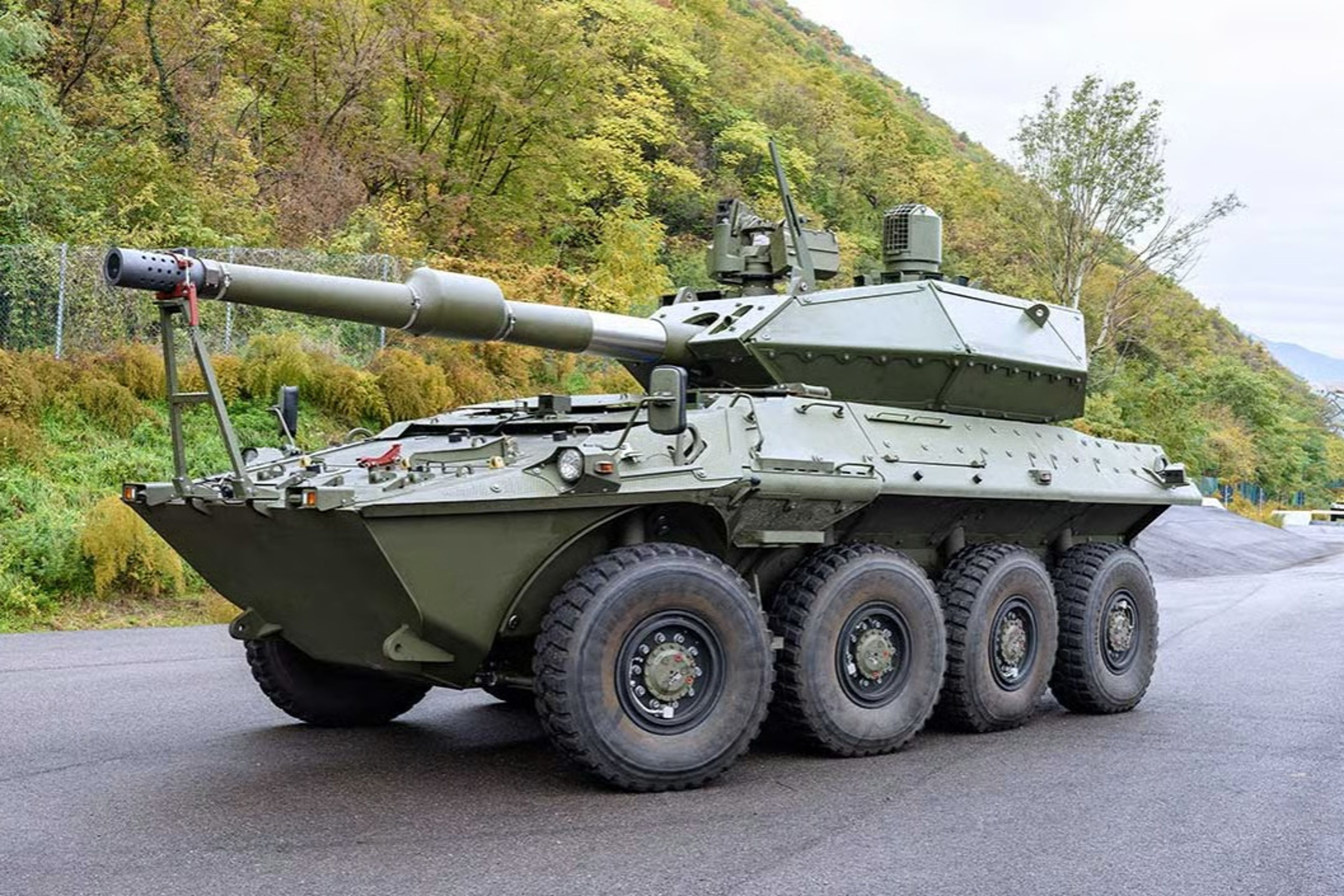 Brezilya Ordusu, ilk iki İtalyan Centauro II zırhlısını teslim aldı