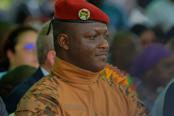 Burkina Faso’da tüm siyasi partiler feshedildi