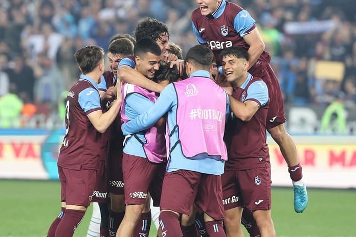 Penaltılarla gelen çeyrek final bileti