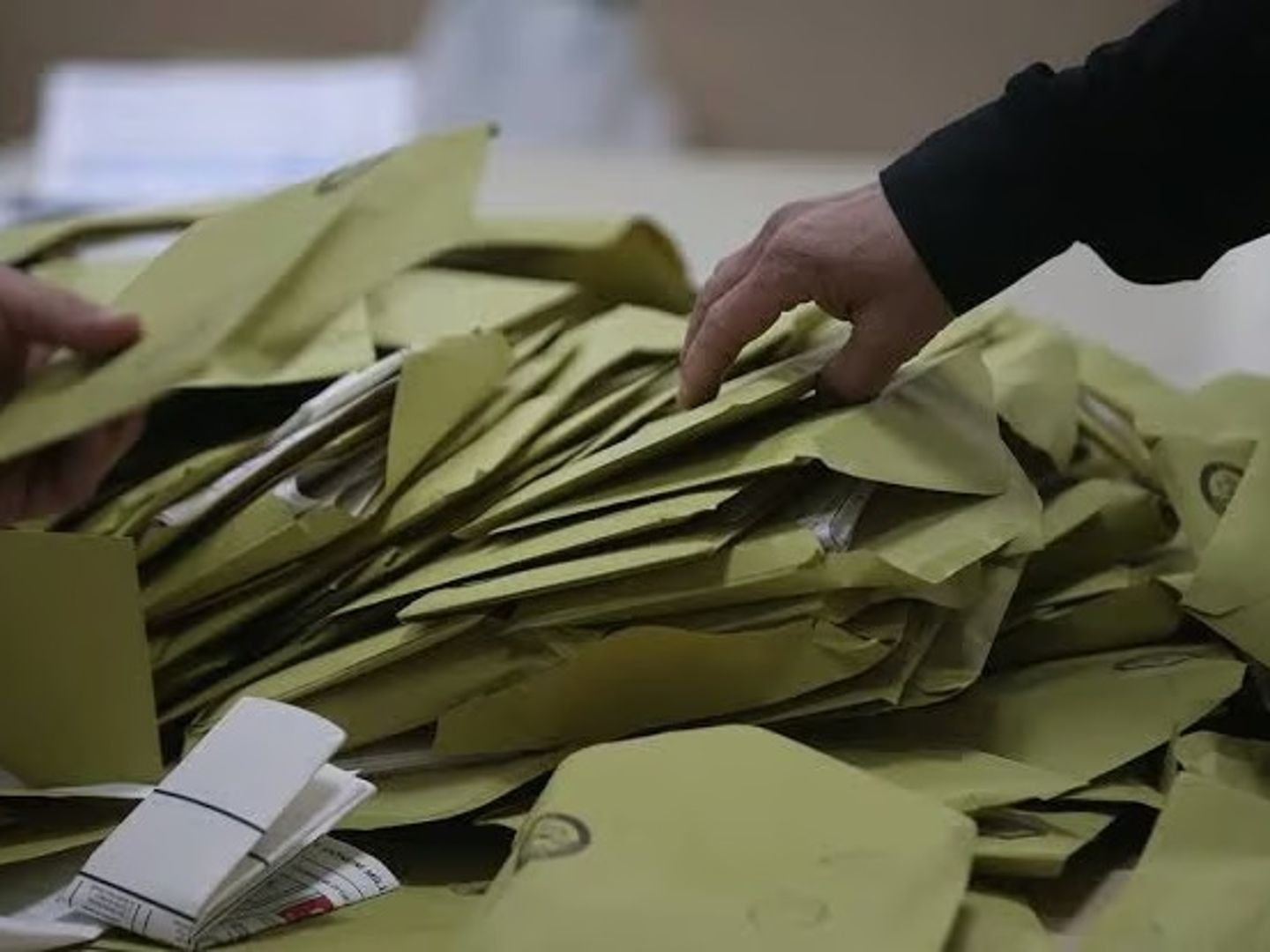 Bu pazar seçim olsa hangi partiye oy verirsiniz? Dikkat çeken detay