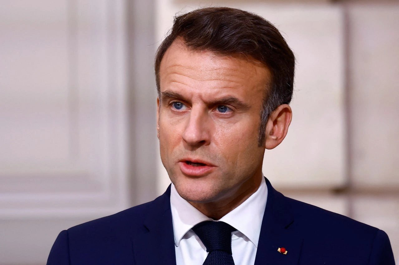 Macron’dan protestoculara sert mesaj: Sert bir yumrukla üzerinize ineceğiz