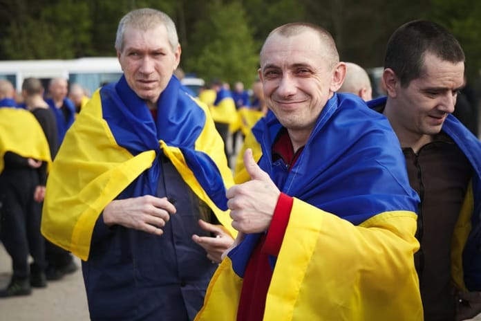 Rusya ile Ukrayna 1000'er esirin takasını tamamladı