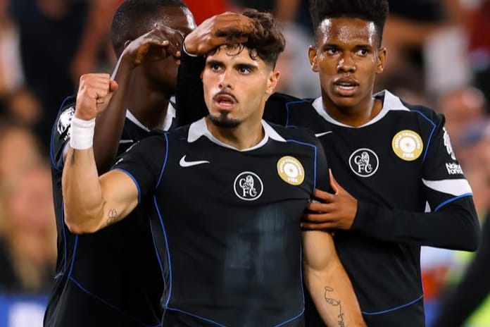 Londra derbisinde goller peş peşe geldi: Chelsea, West Ham'ı farklı yenerek ligde ilk puanını aldı