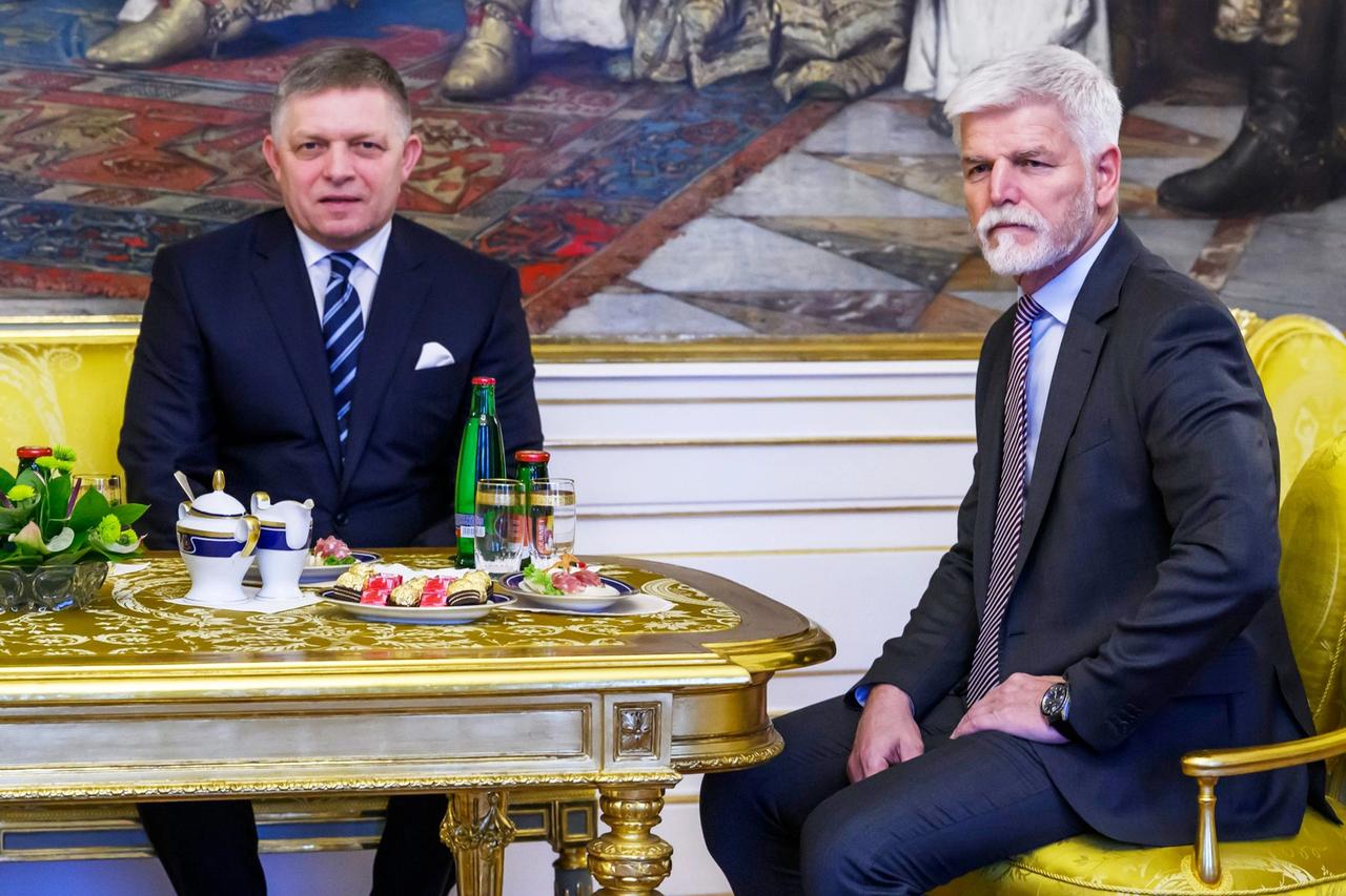 NATO'nun doğu kanadında 5. Madde tartışması alevlendi