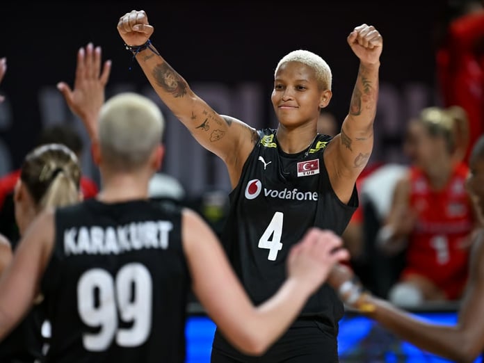 A Milli Kadın Voleybol Takımı, Dünya Şampiyonası'nda grup liderliği için Kanada karşısına çıkıyor