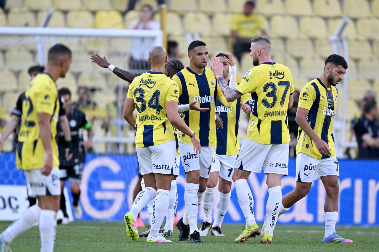 Kadıköy'de Fenerbahçe hakimiyeti