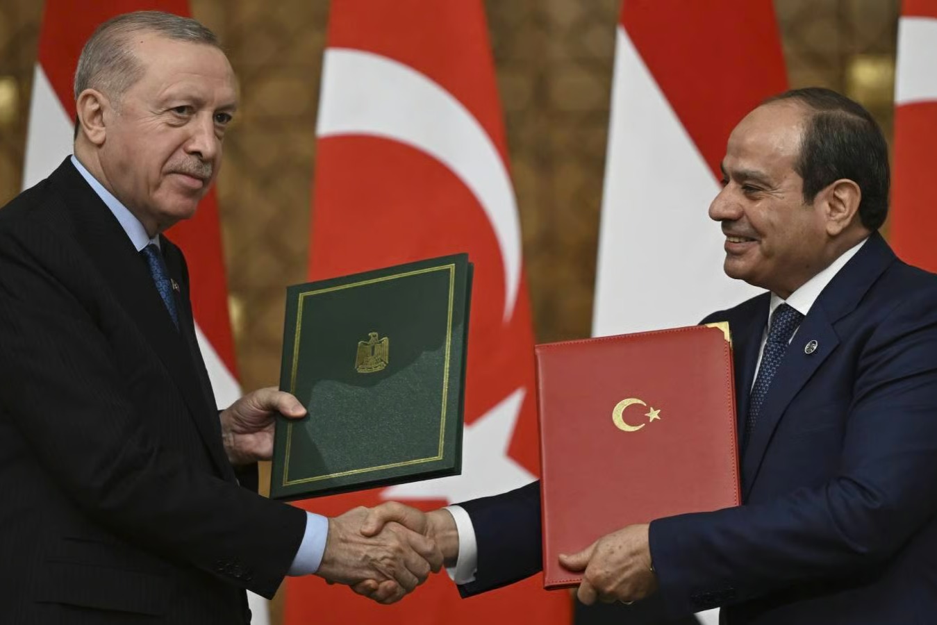 Erdoğan and Sisi Meet in Cairo, Sign Seven Agreements