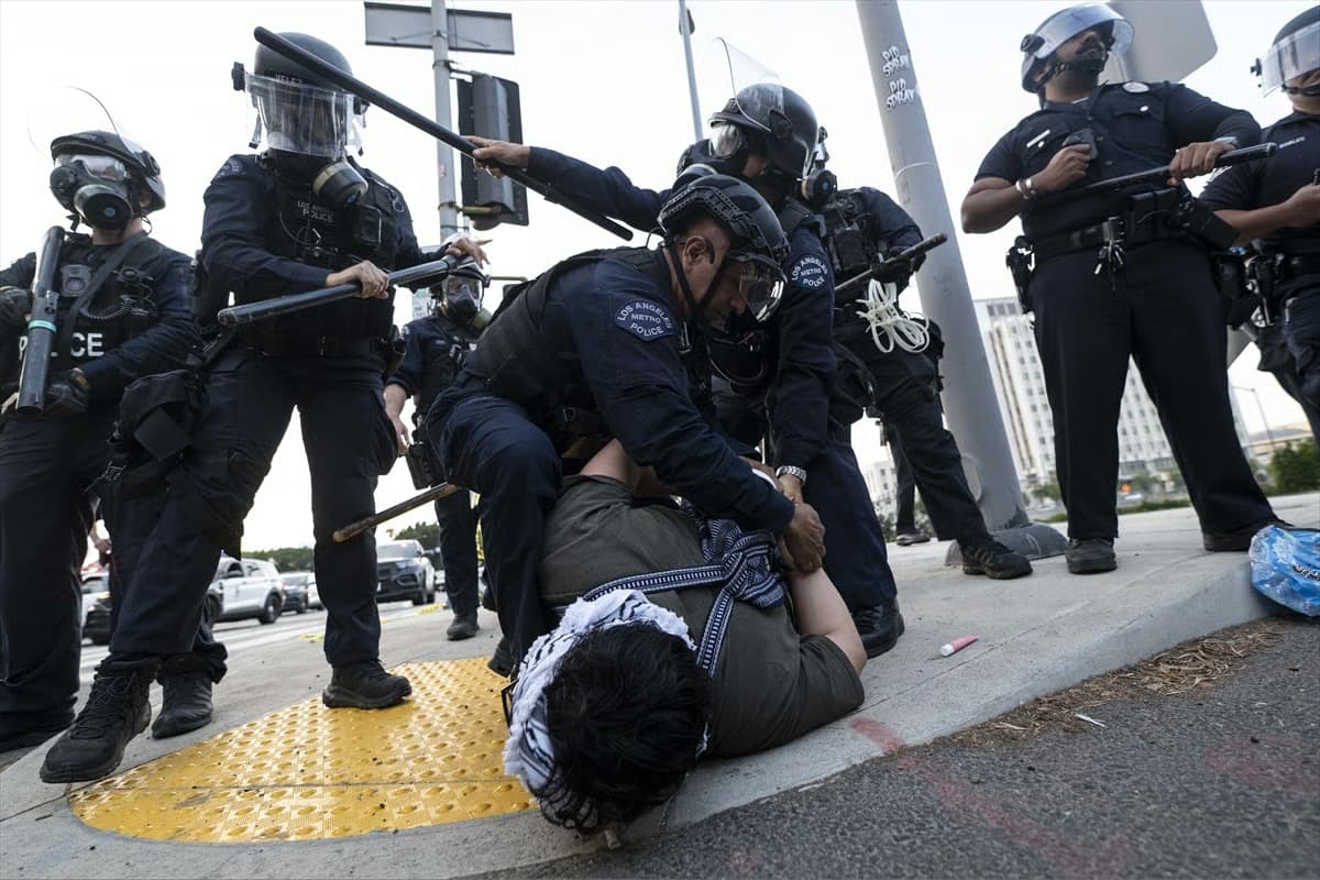 Los Angeles'ta isyan çıktı