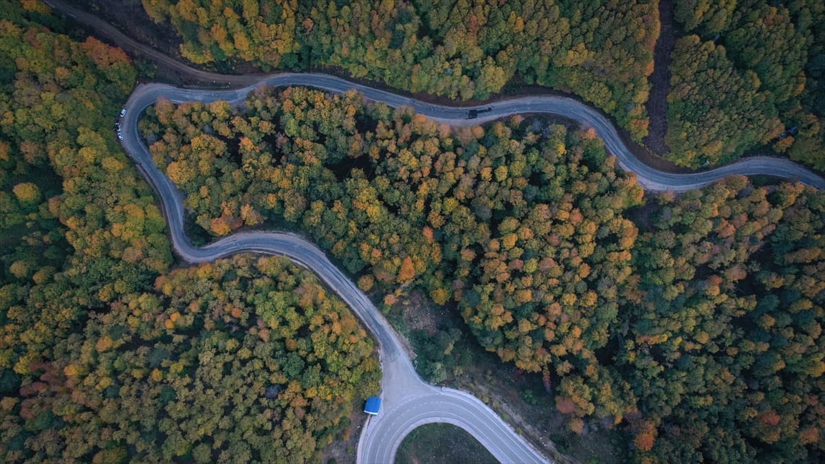 Uludağ’da Sonbahar Büyüsü: Renk Cümbüşüne Dönüşen Doğa Drone Kamerasına Yansıdı