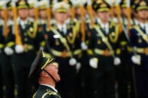 CIA Çin ordusunda görevli subaylara işbirliği çağrısı yaptı