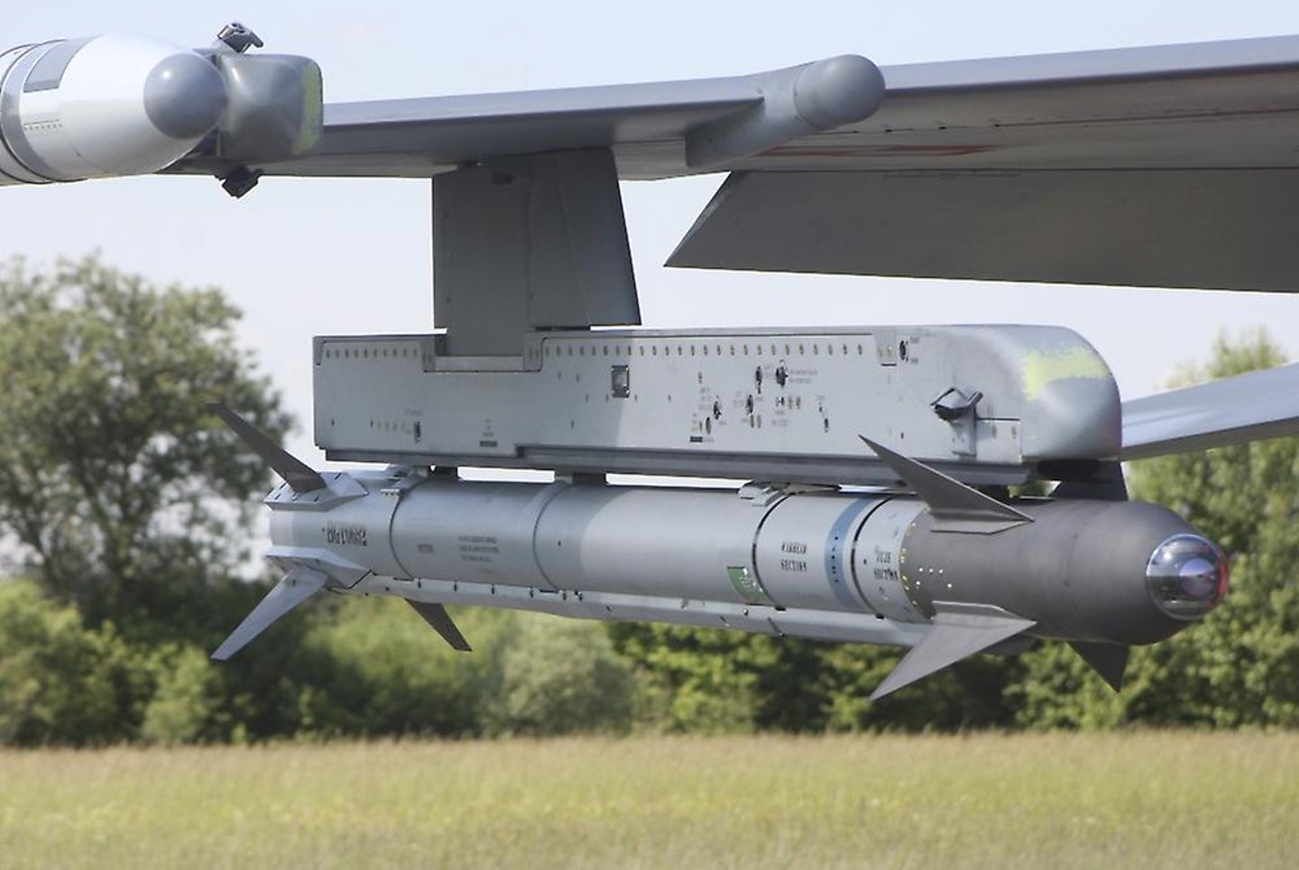 AIM-9X füzesi