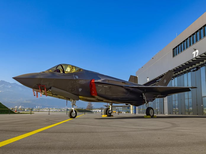 Birleşik Krallık 48’inci F-35B savaş uçağını teslim aldı