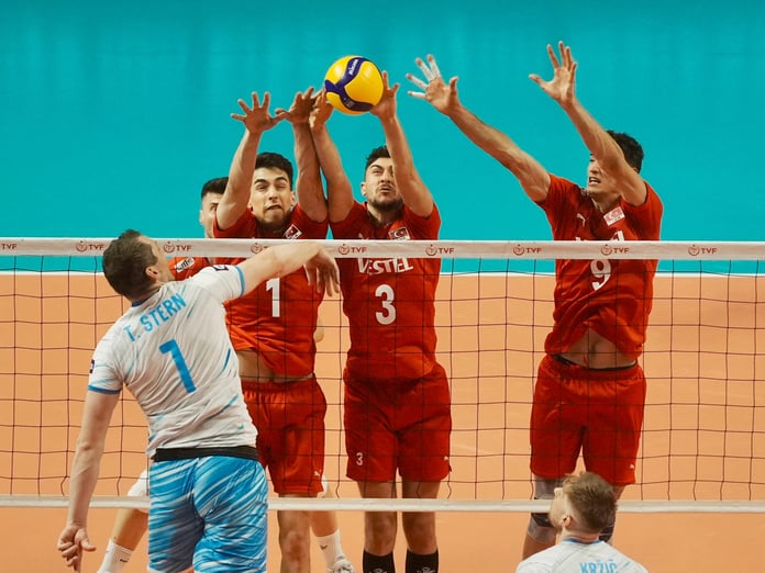 A Milli Erkek Voleybol Takımı, Milletler Ligi'nin Burgaz etabında oynadığı ilk maçta Slovenya engeline takıldı