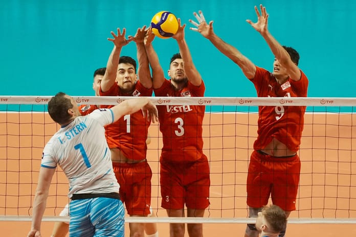 A Milli Erkek Voleybol Takımı, Milletler Ligi'nin Burgaz etabında oynadığı ilk maçta Slovenya engeline takıldı