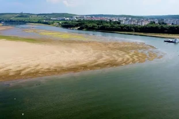 Tuna Nehri'nde son 30 yılın en düşük su seviyesi