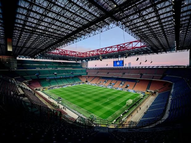 Futbolun katedrali el değiştirdi: Milan ve Inter'den ortak karar