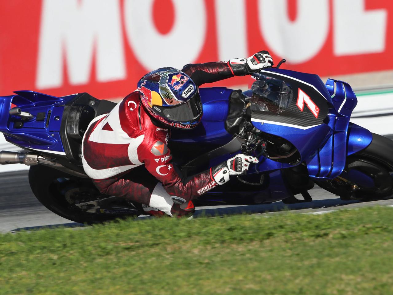 Toprak Razgatlıoğlu MotoGP'de ilk testi geçti