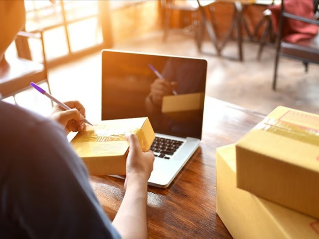 E-ticaret posta sektörünü uçurdu: Gelir 6 ayda yüzde 37,4 artışla 77,1 milyar TL'yi aştı